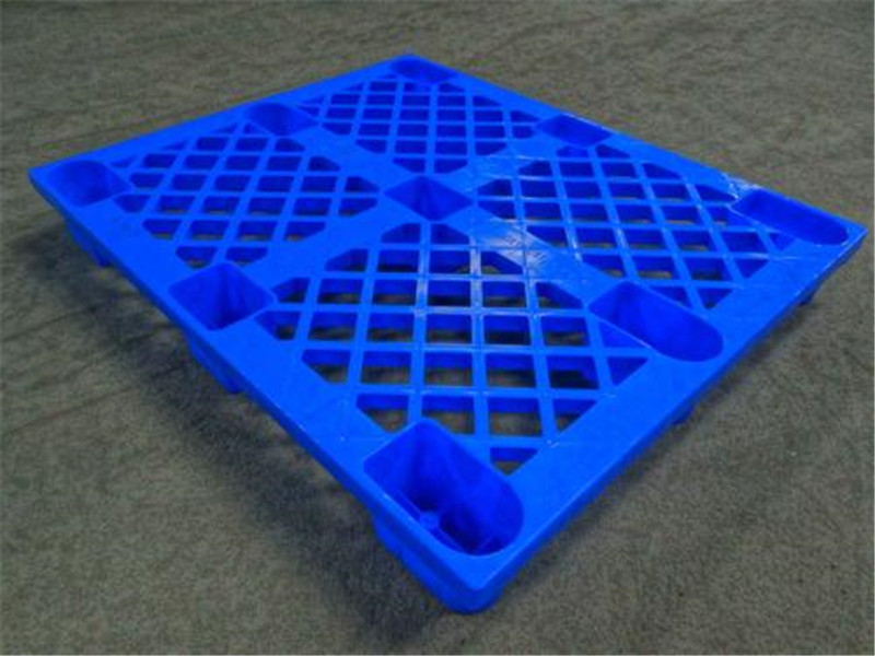 选择塑胶卡板应从哪几方面入手？